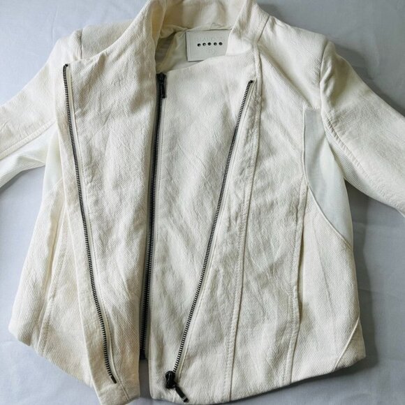 Blank NYC White Crepe Moto Jacket Size XS  Mesh Panels Long Sleeve Zip Close - Picture 6 of 11